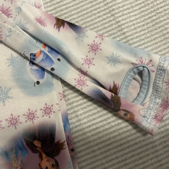 Frozen Cuddl Duds - Picture 3 of 3